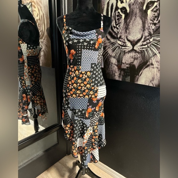 💙💛NWT- SUPER CUTE ASYMMETRICAL SPAGHETTI STRAP DRESS SZ S💙💛 - Picture 2 of 11